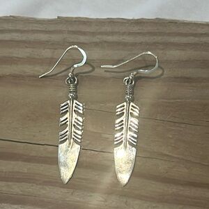 Fun small lightweight sterling silver feather NFR Indian hook earrings boho